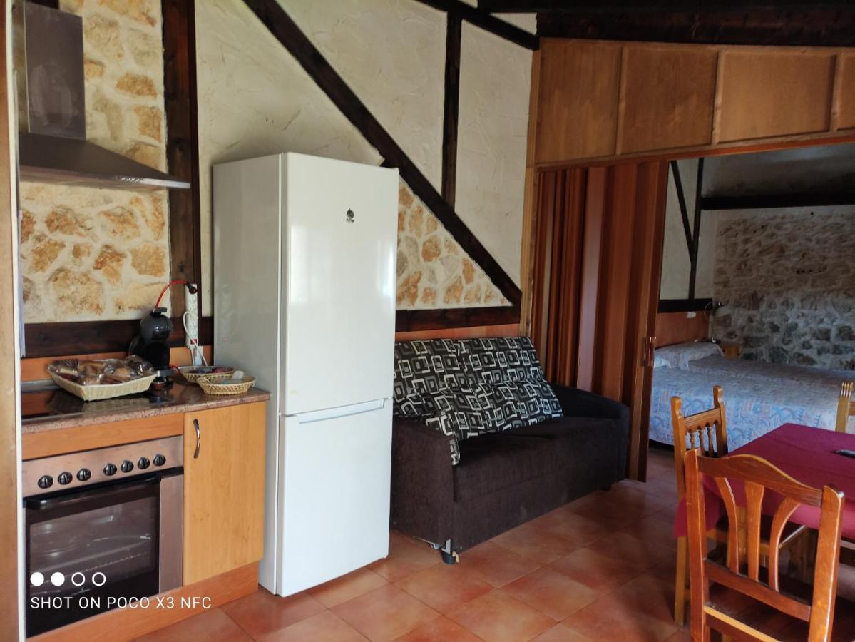 Apartamentos Turisticos Los Abuelos Montemayor de Pililla Esterno foto