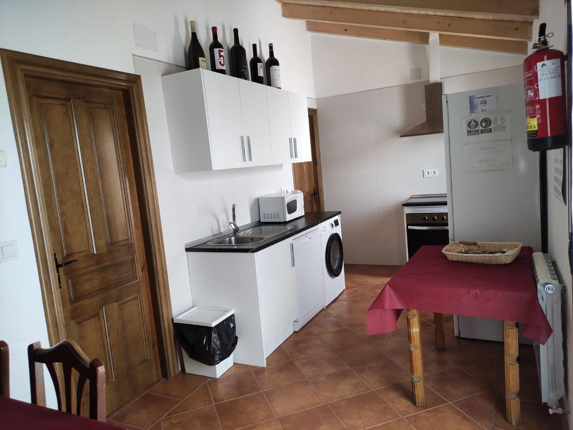 Apartamentos Turisticos Los Abuelos Montemayor de Pililla Esterno foto