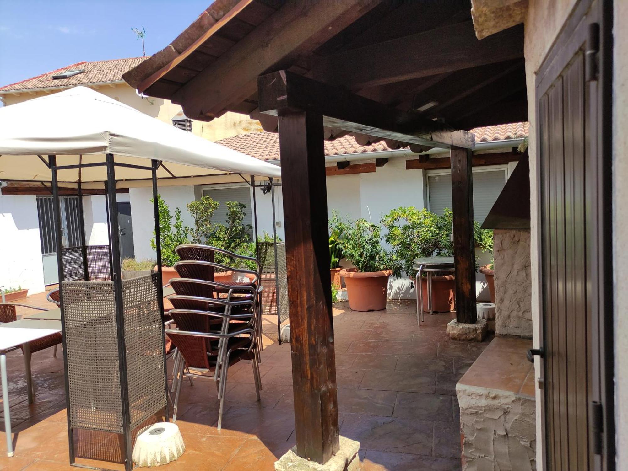 Apartamentos Turisticos Los Abuelos Montemayor de Pililla Esterno foto
