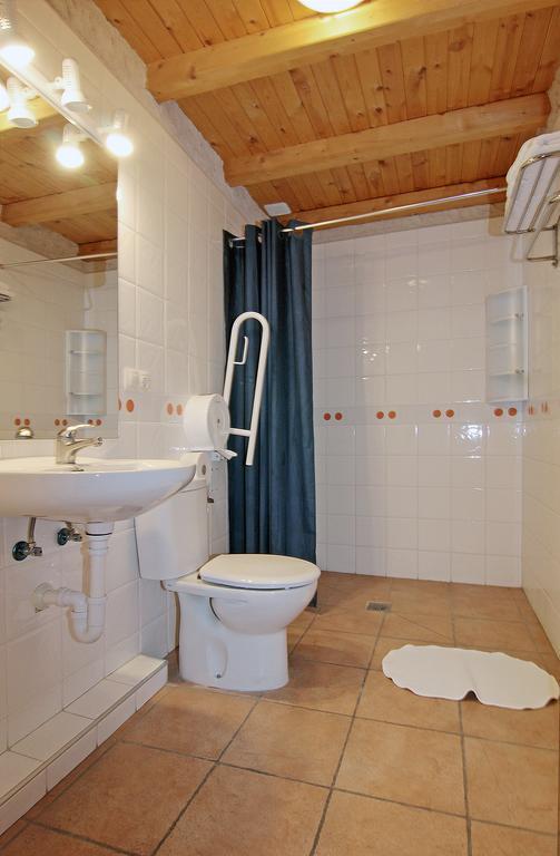 Apartamentos Turisticos Los Abuelos Montemayor de Pililla Esterno foto