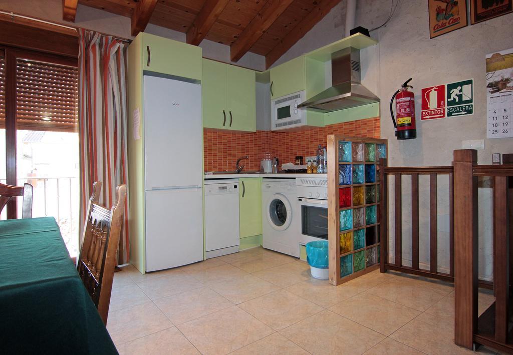 Apartamentos Turisticos Los Abuelos Montemayor de Pililla Esterno foto